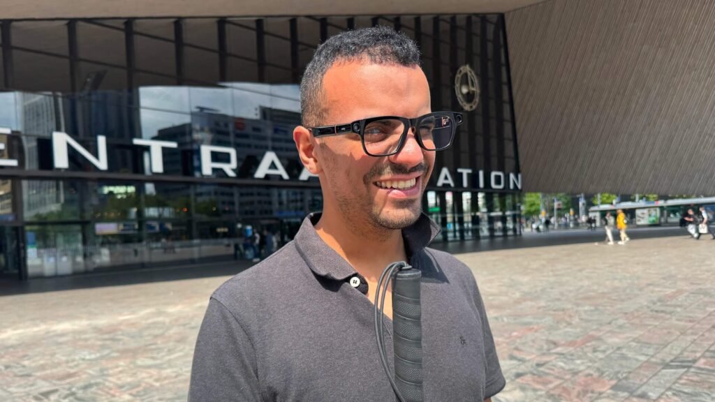 Envision Ally Solos Glasses feature an accessible AI assistant!