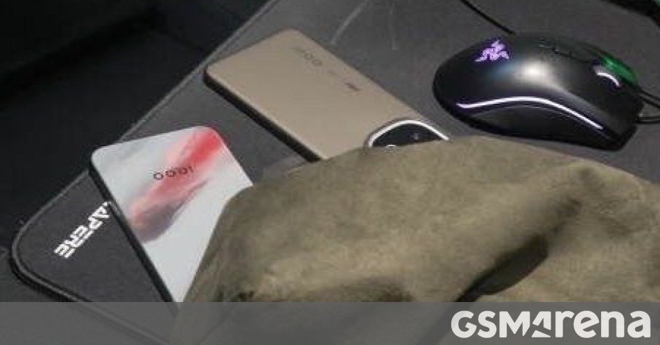 iQOO 15 allegedly spotted in the wild