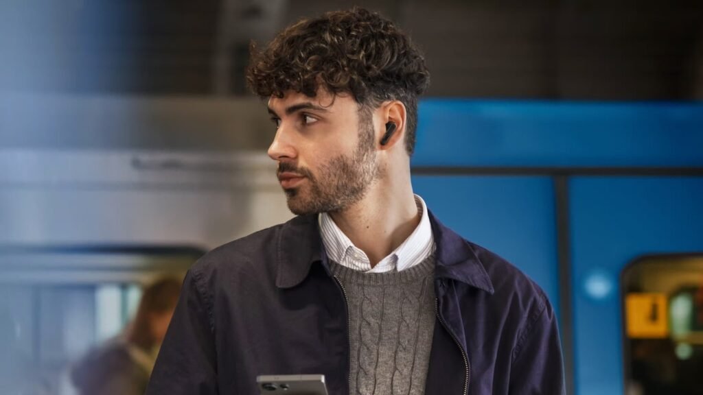 Dell Pro Plus Earbuds focuses on your voice during work calls