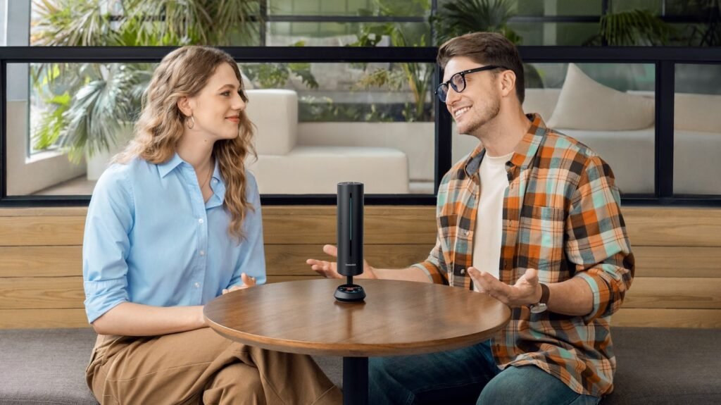 Insta360 Wave lets you speak freely and naturally