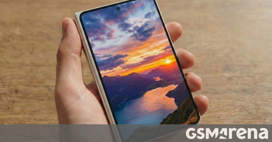 Here’s how the iPhone Fold’s screens compare to the upcoming wide Samsung Galaxy Z Fold