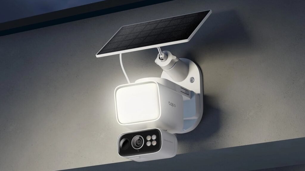 Tapo C615F KIT is a solar-charged floodlight camera