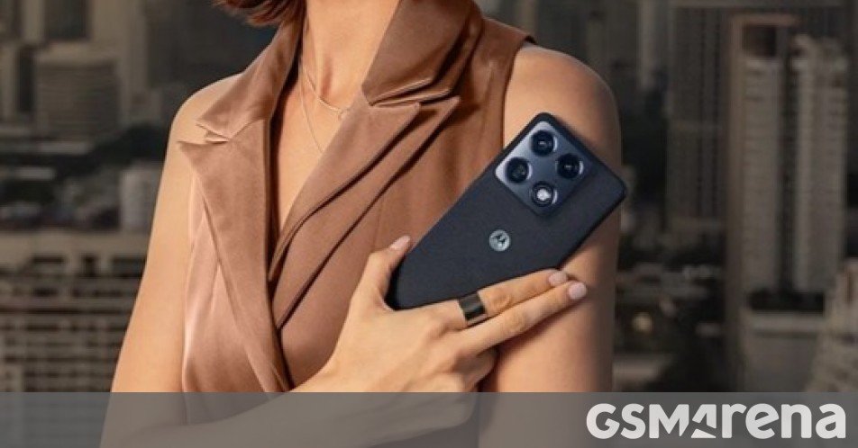 Motorola Signature launched in India, Moto Watch tags along