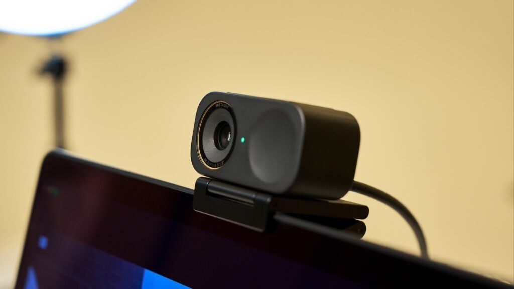 Insta360 Link 2 Pro & Link 2C Pro 4K Webcams