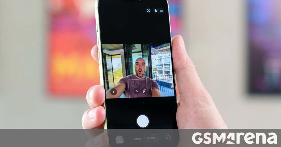 Huawei and Oppo could use square selfie sensor in future phones