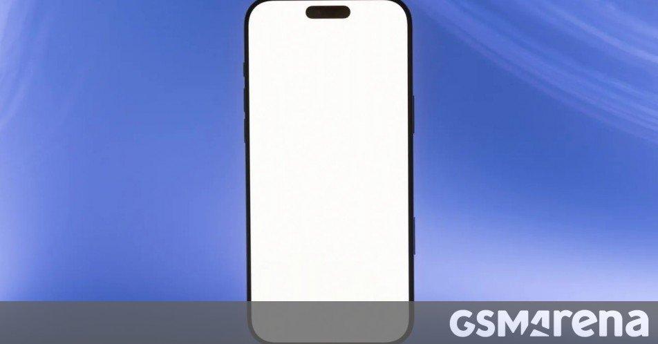 Omdia: Apple narrowly beats Samsung in 2025, shipping the most smartphones