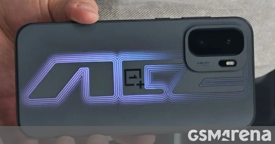 This is the OnePlus Ace 6 Ultra