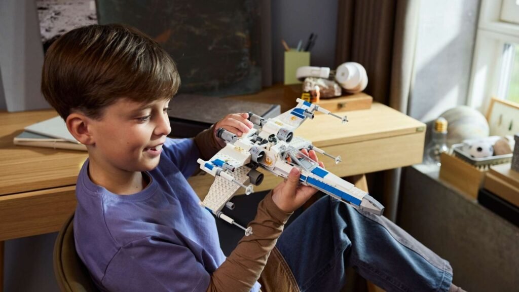 LEGO Star Wars New Republic X-Wing Starfighter (75460)